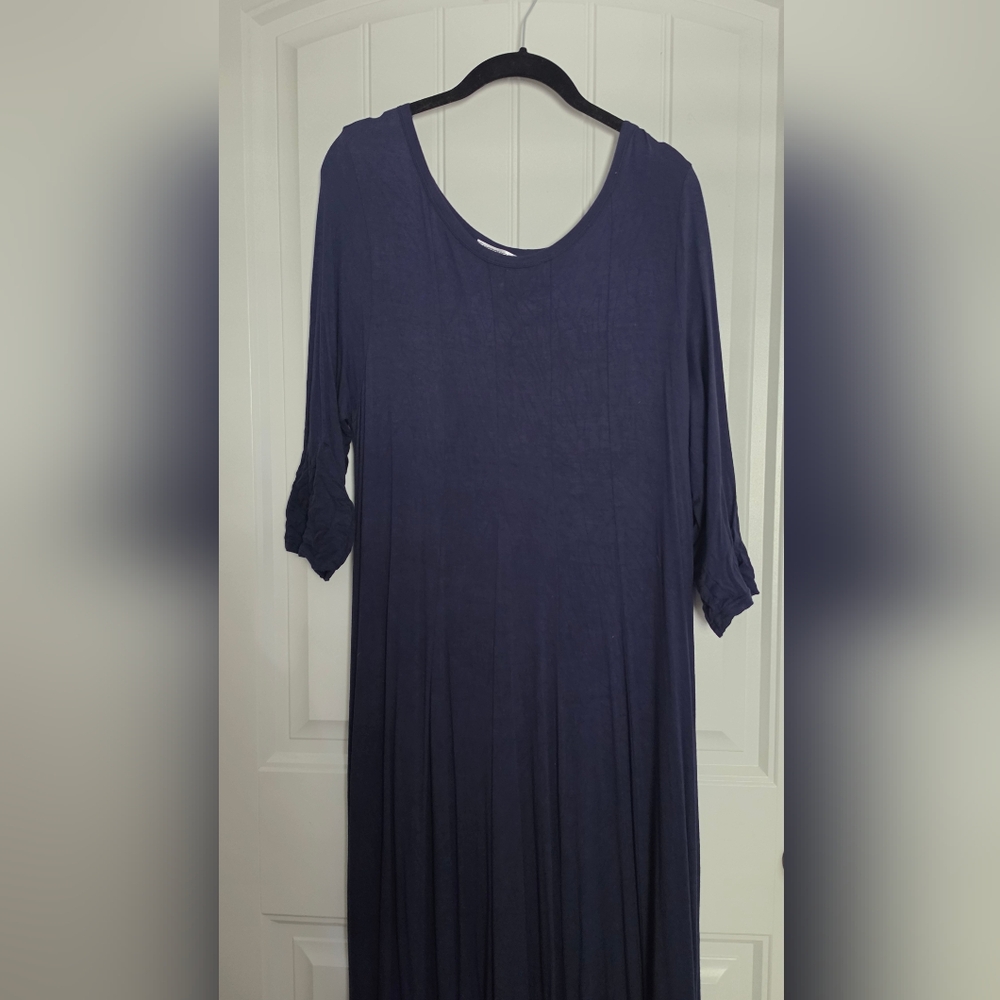 Classic Women's Navy Blue Scoop Neck Top